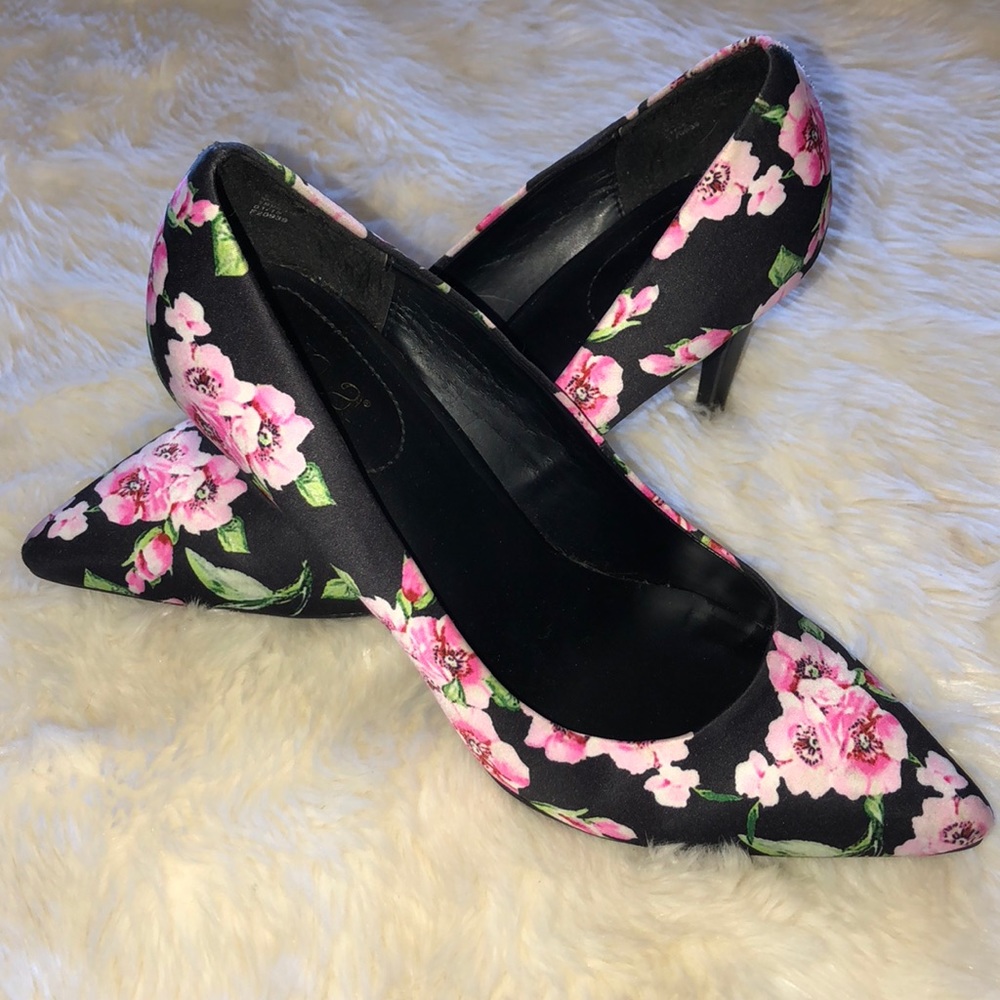 Flower heels
